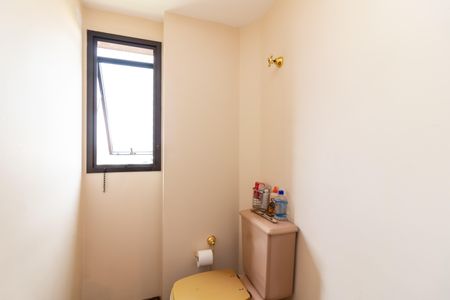 Apartamento à venda com 140m², 3 quartos e 3 vagas Apartamento à venda com 140m², 3 quartos e 3 vagasLavabo