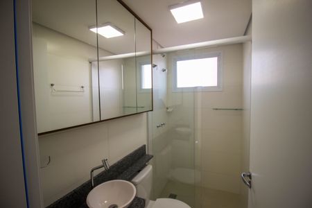 Apartamento para alugar com 70m², 2 quartos e 2 vagasBanheiro