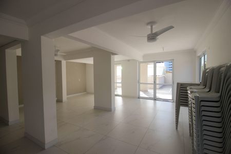 Apartamento para alugar com 70m², 2 quartos e 2 vagasÁrea comum - Salão de festas