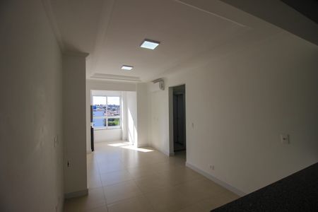 Apartamento para alugar com 70m², 2 quartos e 2 vagasSala