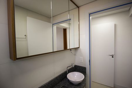 Apartamento para alugar com 70m², 2 quartos e 2 vagasBanheiro da Suíte