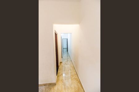 Corredor de apartamento para alugar com 1 quarto, 60m² em Jardim Bom Sucesso, Carapicuíba