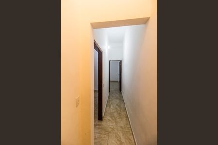 Corredor de apartamento para alugar com 1 quarto, 60m² em Jardim Bom Sucesso, Carapicuíba