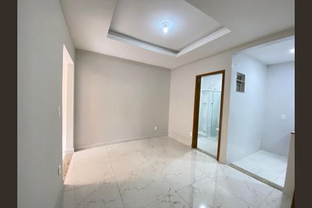 Sala de casa para alugar com 2 quartos, 55m² em Piedade, Rio de Janeiro