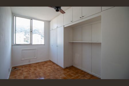 Apartamento à venda com 75m², 2 quartos e 1 vagaQuarto 2
