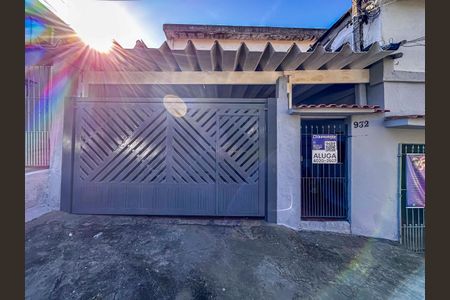 Casa para alugar com 140m², 3 quartos e 2 vagas Casa para alugar com 140m², 3 quartos e 2 vagasFachada