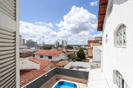 Casa à venda com 150m², 3 quartos e 3 vagasVista da suíte 