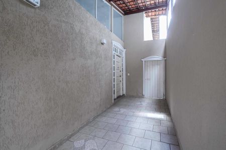 Casa à venda com 150m², 3 quartos e 3 vagasEntrada