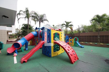 Apartamento à venda com 87m², 3 quartos e 2 vagas Apartamento à venda com 87m², 3 quartos e 2 vagasÁrea comum - Playground