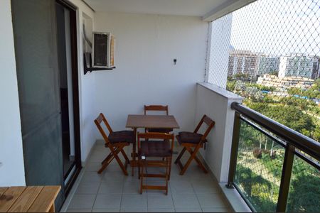 Apartamento à venda com 87m², 3 quartos e 2 vagas Apartamento à venda com 87m², 3 quartos e 2 vagasVaranda