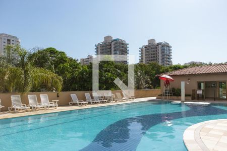 Apartamento à venda com 87m², 3 quartos e 2 vagas Apartamento à venda com 87m², 3 quartos e 2 vagasÁrea comum - Piscina