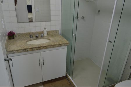 Apartamento à venda com 87m², 3 quartos e 2 vagas Apartamento à venda com 87m², 3 quartos e 2 vagasBanheiro Social
