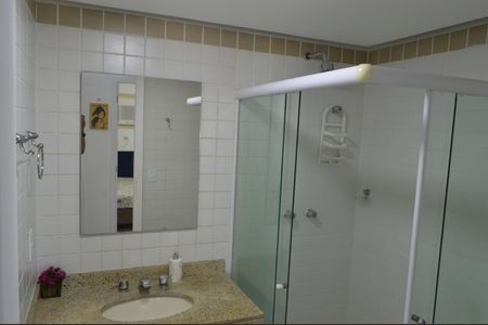 Apartamento à venda com 87m², 3 quartos e 2 vagas Apartamento à venda com 87m², 3 quartos e 2 vagasBanheiro Social