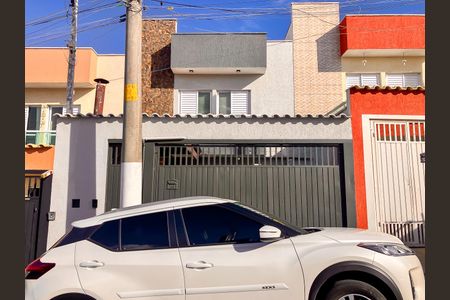 Casa à venda com 90m², 3 quartos e 2 vagasFachada