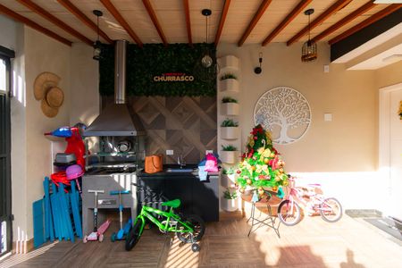 Casa à venda com 90m², 3 quartos e 2 vagasChurrasqueira