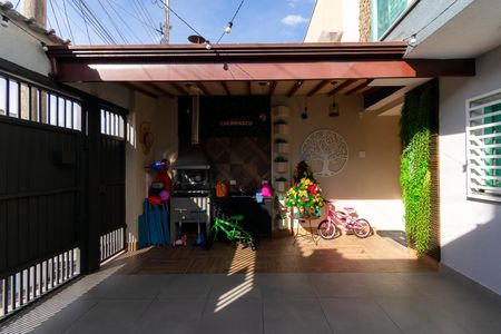 Casa à venda com 90m², 3 quartos e 2 vagasGaragem
