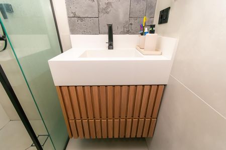 Casa à venda com 90m², 3 quartos e 2 vagasBanheiro