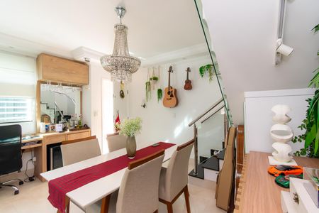 Casa à venda com 90m², 3 quartos e 2 vagasSala