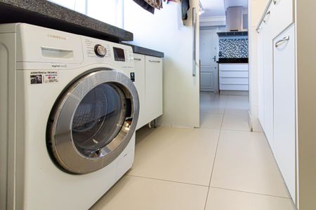 Apartamento à venda com 125m², 3 quartos e 1 vagaÁrea de Serviço