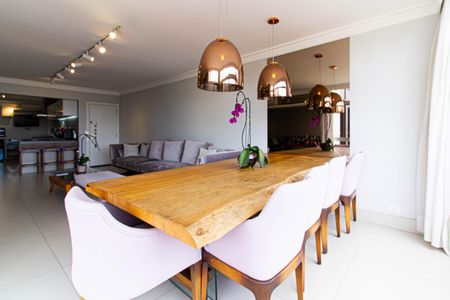 Apartamento à venda com 125m², 3 quartos e 1 vagaSala 