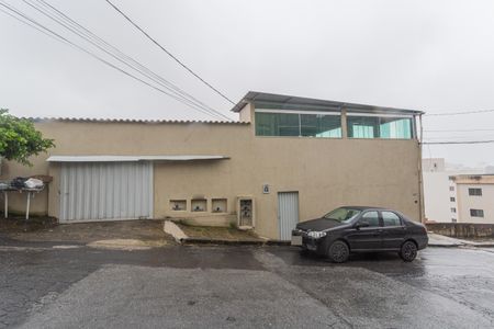 Casa para alugar com 158m², 2 quartos e sem vagaFachada