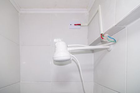 Banheiro de kitnet/studio para alugar com 0 quarto, 18m² em Bela Vista, São Paulo