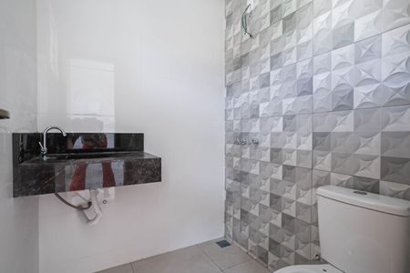 Casa à venda com 125m², 3 quartos e 2 vagasBanheiro da suíte 