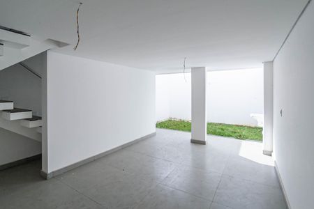 Casa à venda com 125m², 3 quartos e 2 vagasQuintal