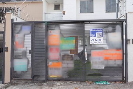 Casa à venda com 125m², 3 quartos e 2 vagasFachada