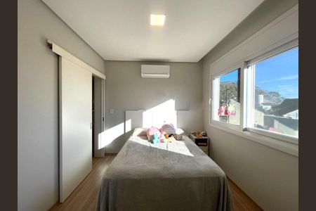 Casa à venda com 183m², 3 quartos e 2 vagasSuíte