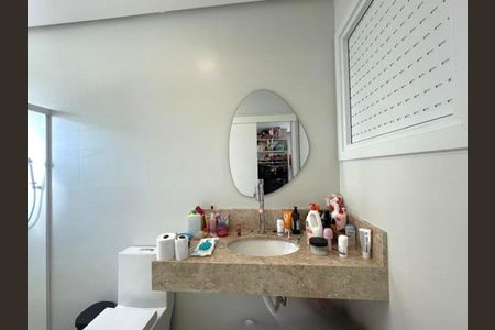 Casa à venda com 183m², 3 quartos e 2 vagasBanheiro da Suíte