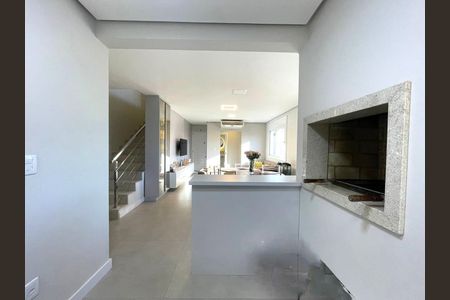 Casa à venda com 183m², 3 quartos e 2 vagasCozinha