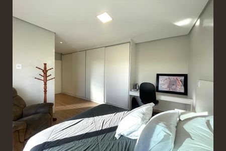 Casa à venda com 183m², 3 quartos e 2 vagasQuarto 2