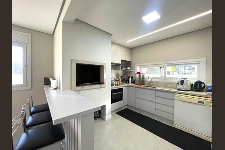 Casa à venda com 183m², 3 quartos e 2 vagasCozinha