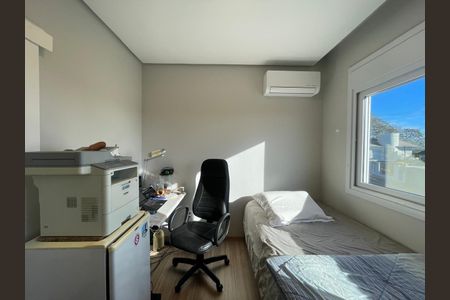Casa à venda com 183m², 3 quartos e 2 vagasQuarto