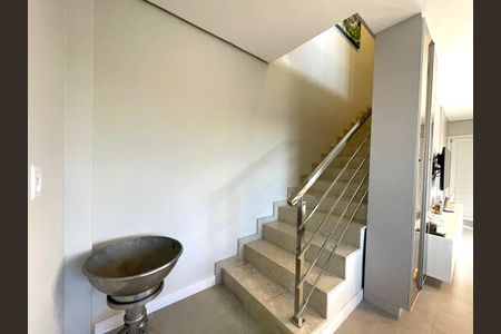 Casa à venda com 183m², 3 quartos e 2 vagasCorredor