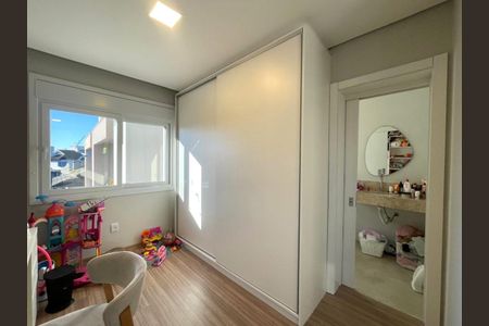 Casa à venda com 183m², 3 quartos e 2 vagasSuíte