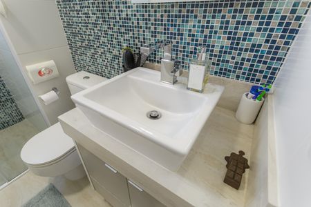 Apartamento à venda com 112m², 2 quartos e 2 vagasBanheiro da Suíte 1