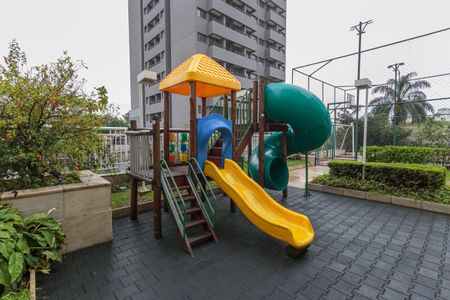 Apartamento à venda com 112m², 2 quartos e 2 vagasÁrea comum - Playground