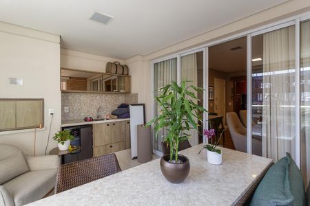 Varanda de apartamento à venda com 2 quartos, 112m² em Vila Olímpia, São Paulo