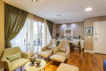 Sala de apartamento à venda com 2 quartos, 112m² em Vila Olímpia, São Paulo