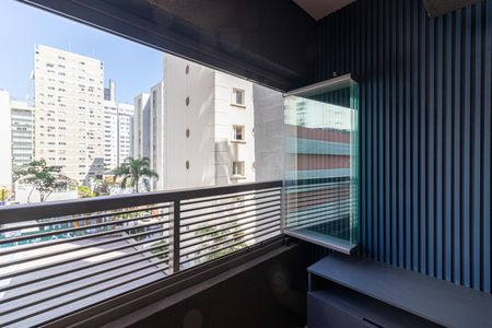 Varanda de kitnet/studio para alugar com 1 quarto, 27m² em Itaim Bibi, São Paulo
