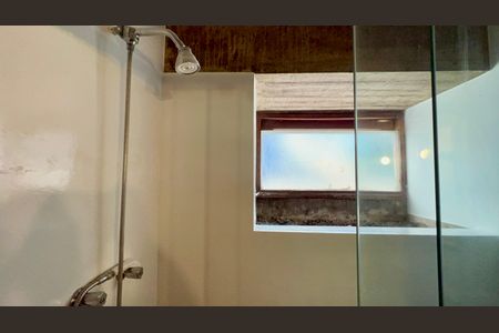 Casa para alugar com 167m², 3 quartos e 3 vagas Casa para alugar com 167m², 3 quartos e 3 vagasBanheiro da Suíte