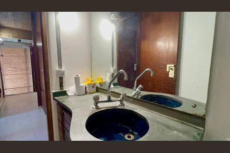 Casa para alugar com 167m², 3 quartos e 3 vagas Casa para alugar com 167m², 3 quartos e 3 vagasBanheiro