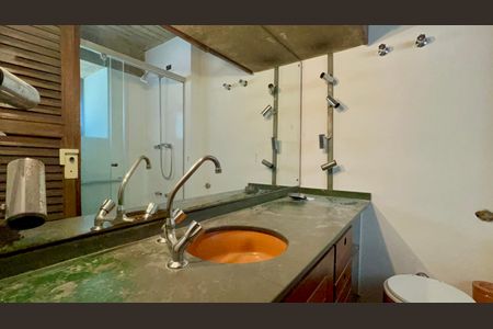 Casa para alugar com 167m², 3 quartos e 3 vagas Casa para alugar com 167m², 3 quartos e 3 vagasBanheiro da Suíte