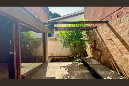 Casa para alugar com 167m², 3 quartos e 3 vagas Casa para alugar com 167m², 3 quartos e 3 vagasVaranda