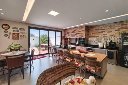 Casa de condomínio à venda com 289m², 3 quartos e 4 vagas Casa de condomínio à venda com 289m², 3 quartos e 4 vagasÁrea gourmet