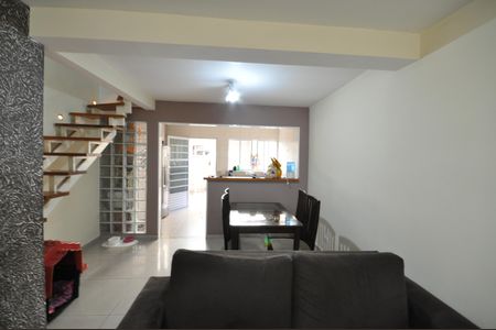 Casa para alugar com 120m², 2 quartos e 1 vagaSala