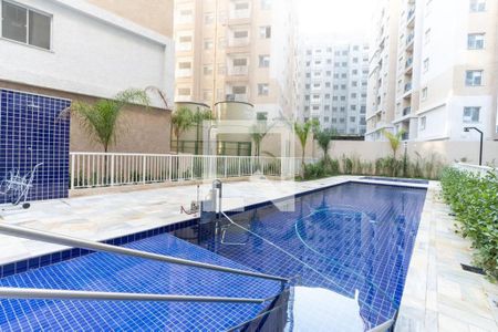 Apartamento à venda com 37m², 2 quartos e sem vagaÁrea comum - Piscina