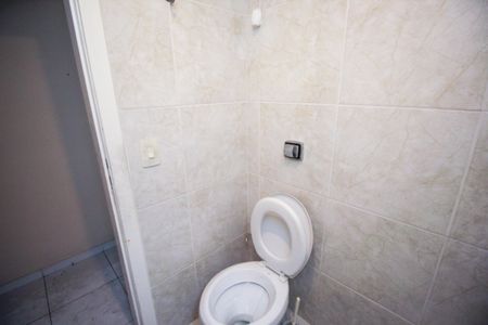 Casa à venda com 350m², 2 quartos e 2 vagasBanheiro 2